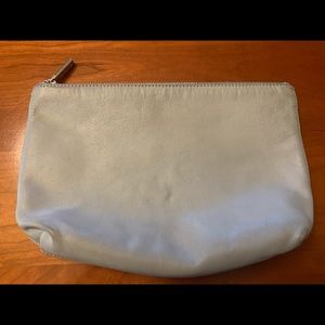 Cuyana Small Zippered Leather Pouch